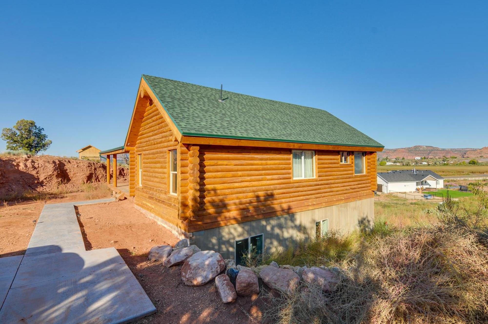 The Cliffrose Cabin - Hike, Relax, Explore! カナブ エクステリア 写真