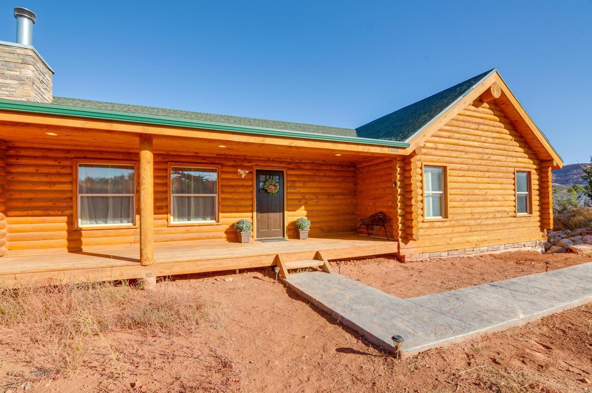 The Cliffrose Cabin - Hike, Relax, Explore! カナブ エクステリア 写真